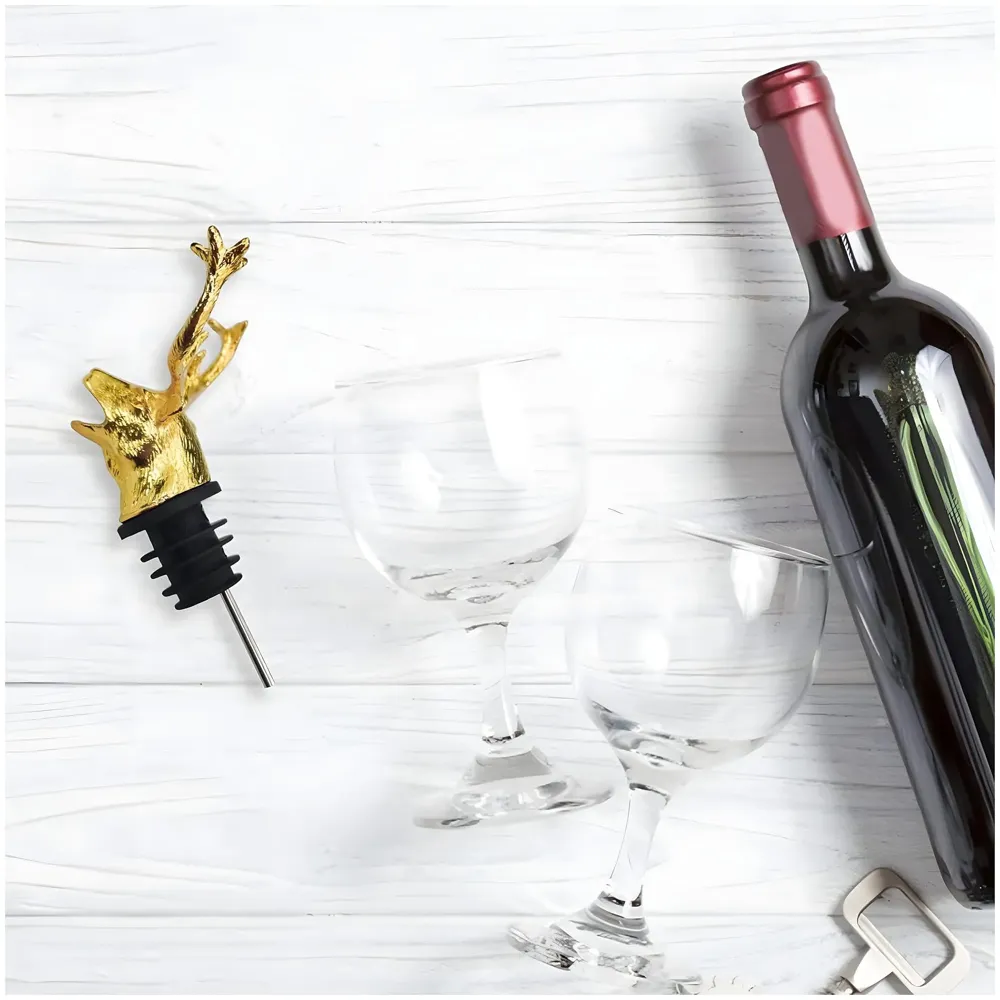 Gold Stag Head Liquor Bottle Pourer Liquor Pour Spout 1Pc Deer Head Bottle Tipping Nozzle Silicone Stoppers Gold for Bars Homes Party