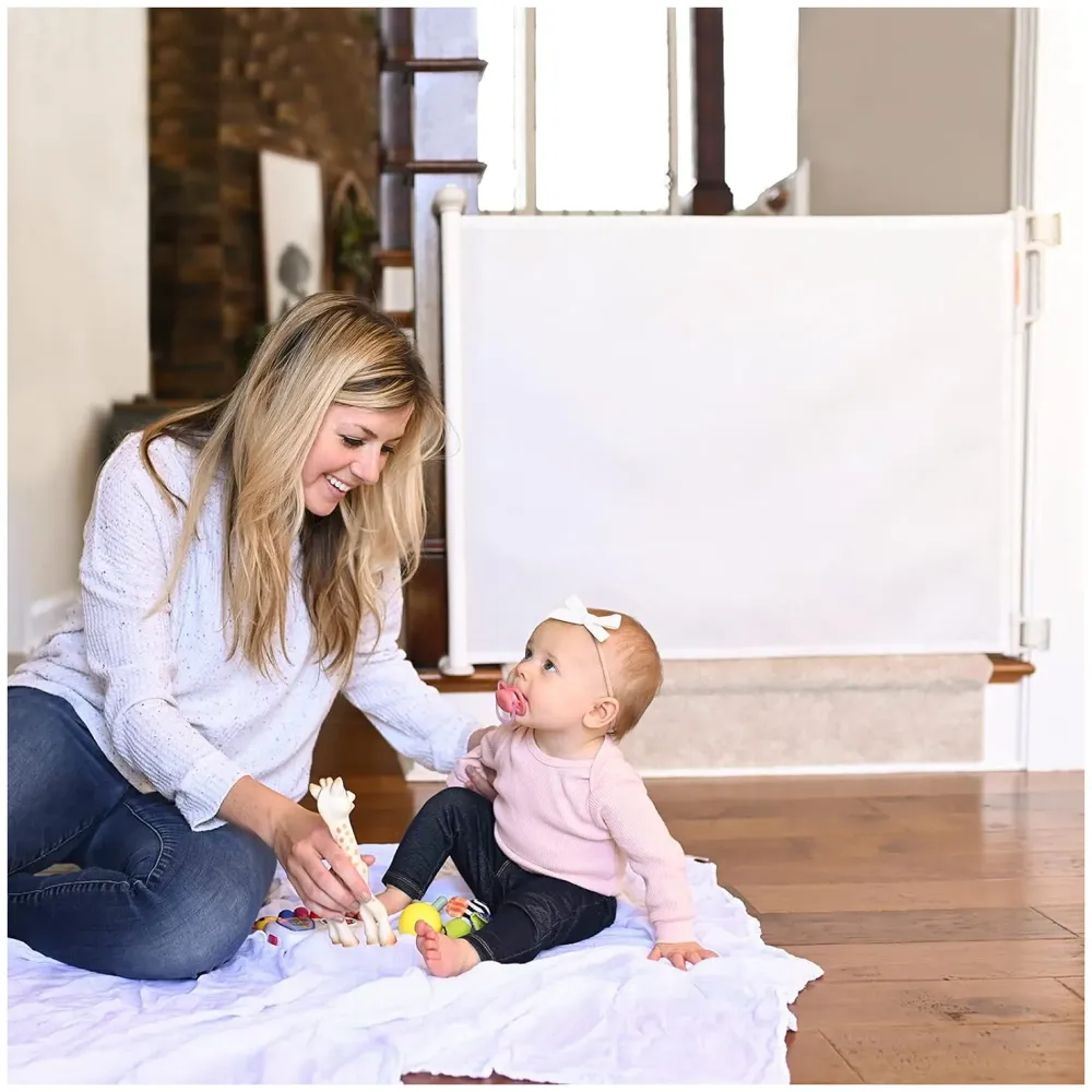 Retractable Baby Gate, Child Safety Adjustable Extendable to 180cm Extra Wide Mesh Baby Gates for Pet Dog Gate for Doorways, Stairs, Hallways, Indoor/Outdoor Barrier Fence (White 180 cm)