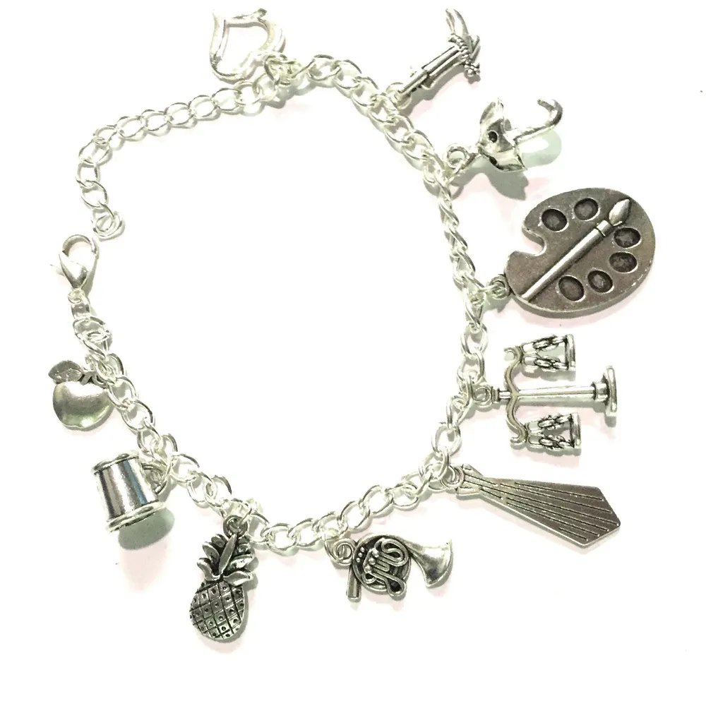 Metal and Bracelet for Women (Metallic)