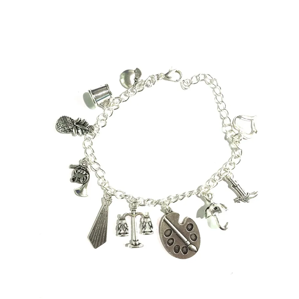 Metal and Bracelet for Women (Metallic)