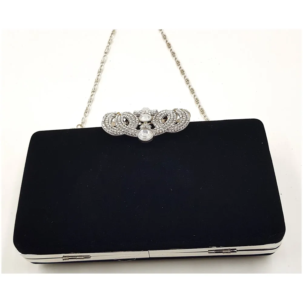 ELEGANT BLACK PREMIUM EVENING CLUTCH BAG WITH ADJUSTABLE SHOULDER CHAIN, SNAP CLOSURE & SMOOTH INNER SATIN - 5
