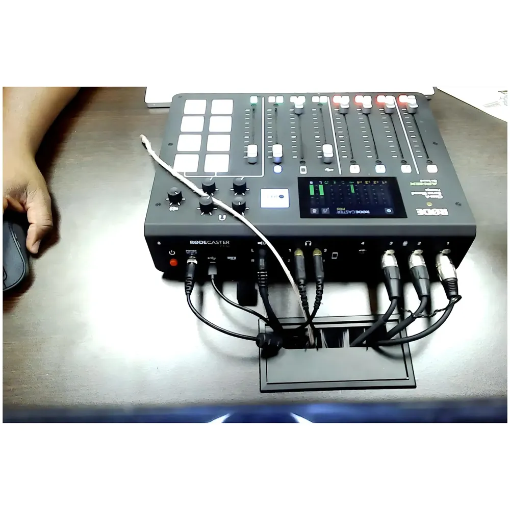 Office Desk Wire Cable Hole Cover Aluminum with Dust Proof Brushes for Computers Work Rectangular Metal Organizer Stylish Desk Accessory Wire Manager Concealed System. 160 mm x 80 mm Black