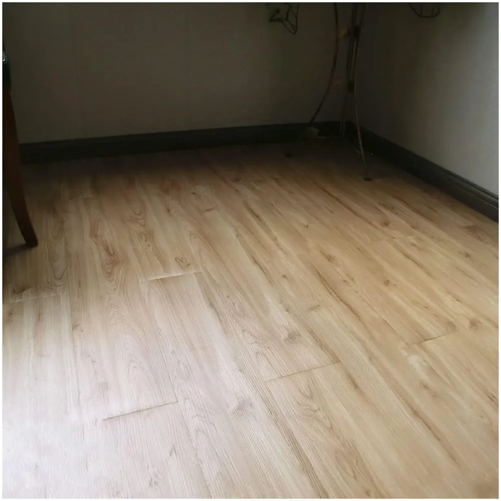 PVC Flooring Planks Tiles Self Adhesive Peel & Stick Wooden Design 18 Planks 27 Square feet. (18, Oak) - 9