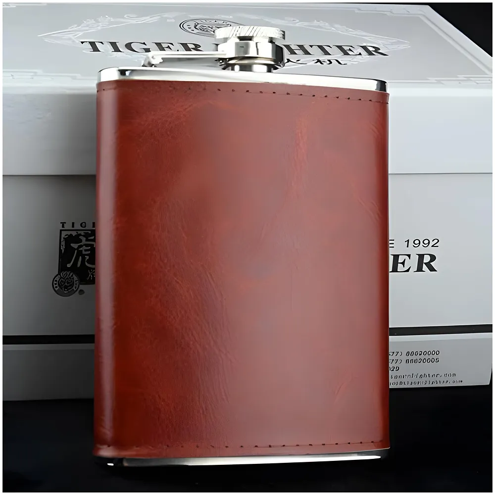 Stainless Steel Hip Flask with Faux Leather Cover – Leak-Proof Pocket Flask for Whiskey, Rum, Vodka, and Spirits – Ideal for Camping, Hiking, and Outdoor Activities 237 ML, Brown